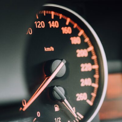 ¿Cuánto cuesta no tener seguro? Casos que enseñan (especial autos en Argentina 2025)